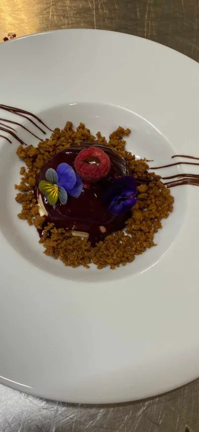 Assiette préparée par le chef de La Croisette d'Hérival